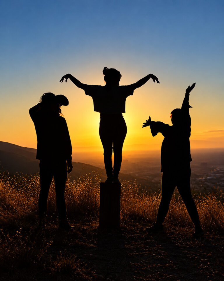 A Spooky 3-Hour Night Hike Is Happening In Griffith Park